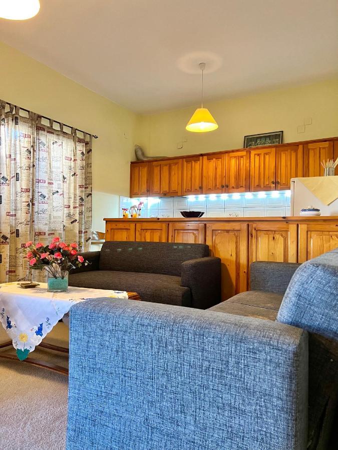 Village Apartment Маратіас Екстер'єр фото