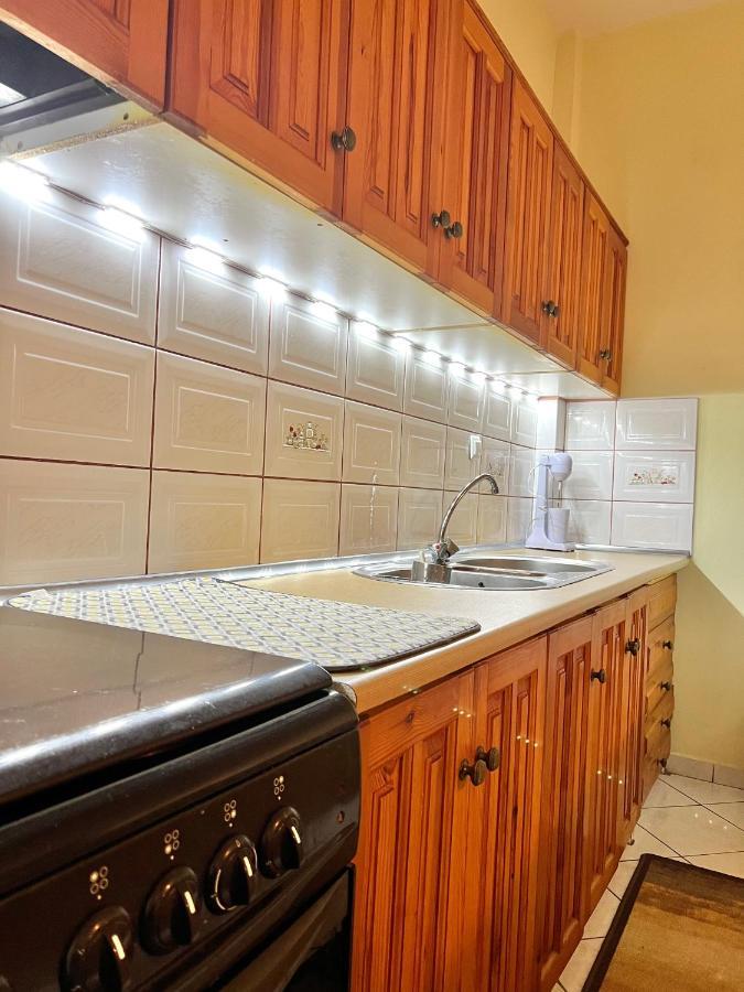 Village Apartment Маратіас Екстер'єр фото