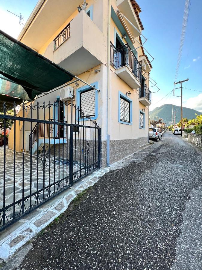 Village Apartment Маратіас Екстер'єр фото