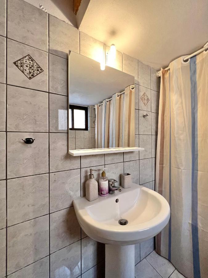 Village Apartment Маратіас Екстер'єр фото